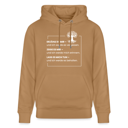 Wissen schafft Freiheit (Erzähle es mir) / Unisex Bio-Hoodie - Karamell 